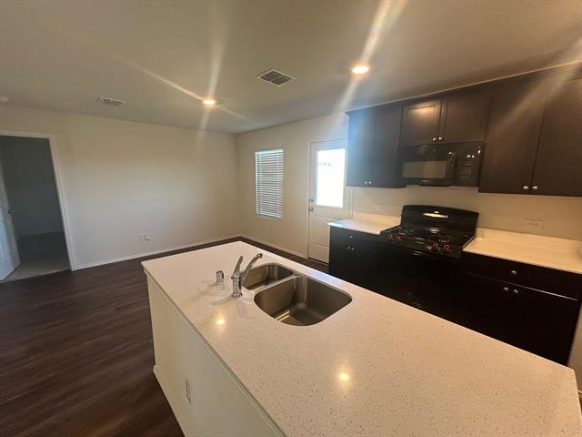 Building Photo - 758 Mulberry Dr