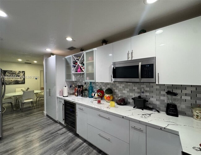 Building Photo - 10660 SW 164th St