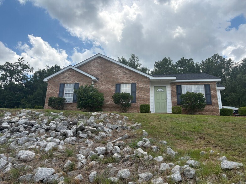 Building Photo - 2812 Cranbrook Dr