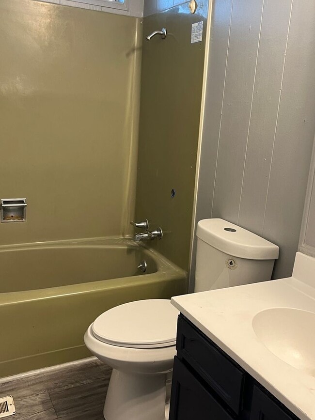 Building Photo - Charming 3 bedroom, 1 bath rental home in ...