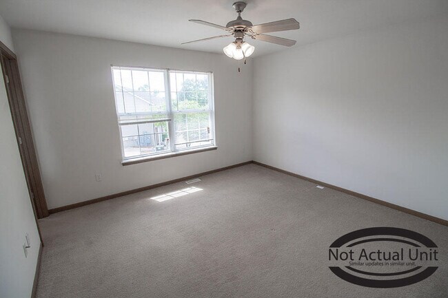 Building Photo - 1615 Citadel Dr