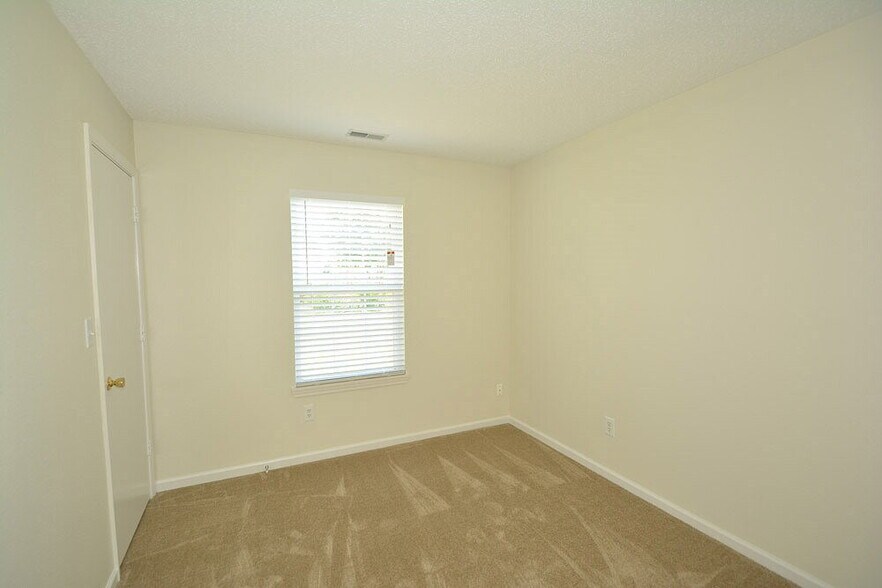 Building Photo - 15224 Fawn Meadow Dr