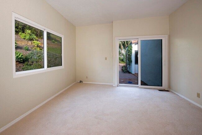 Building Photo - 4,000 SQ. FT. MESA HOME WITH OCEAN & HARBO...