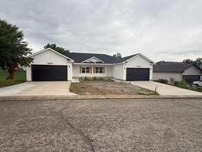 Building Photo - 11680-11682 Ridgeway Court
