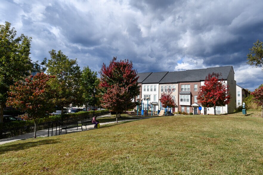 Building Photo - 2421 Auden Dr