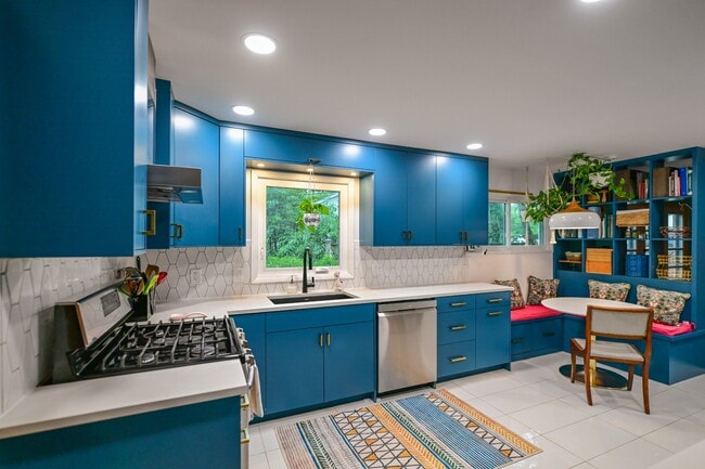 Building Photo - 50 Eden Pl