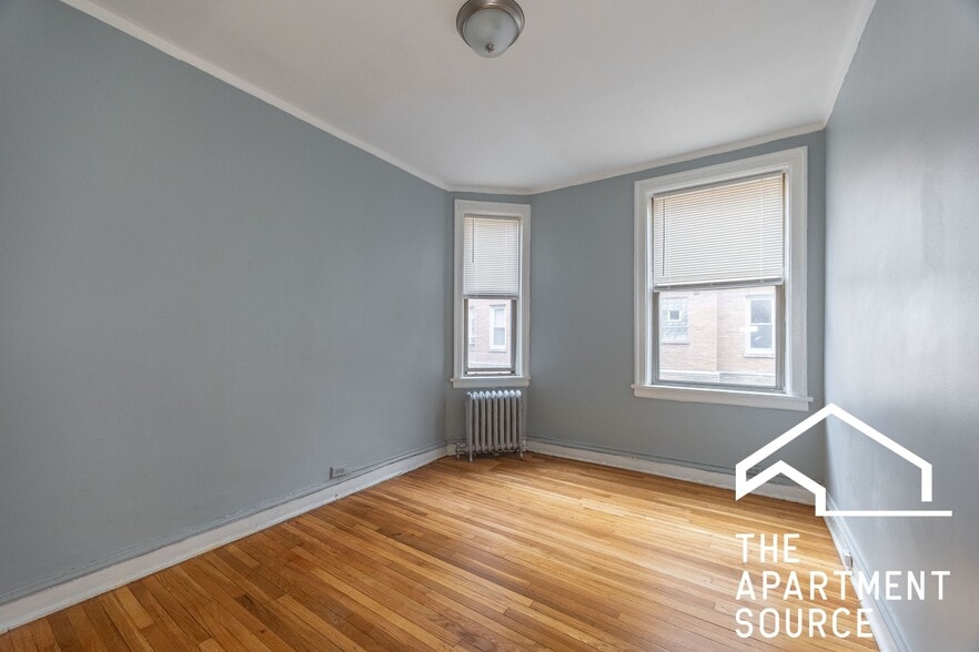 Building Photo - 1362 W Estes Ave