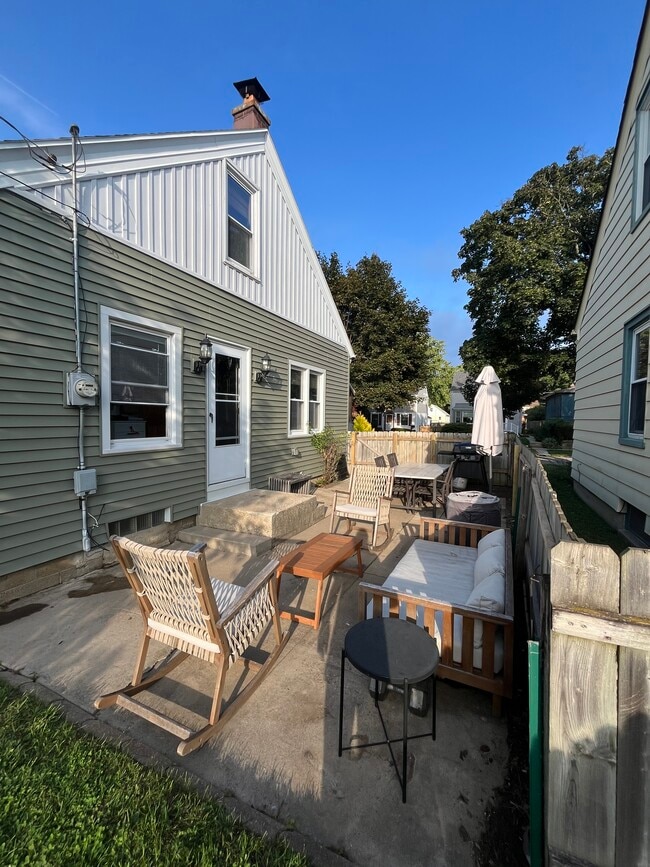 Building Photo - 3775 S Logan Ave