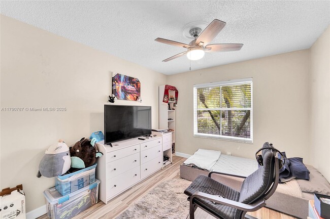 Building Photo - 1552 Zenith Way