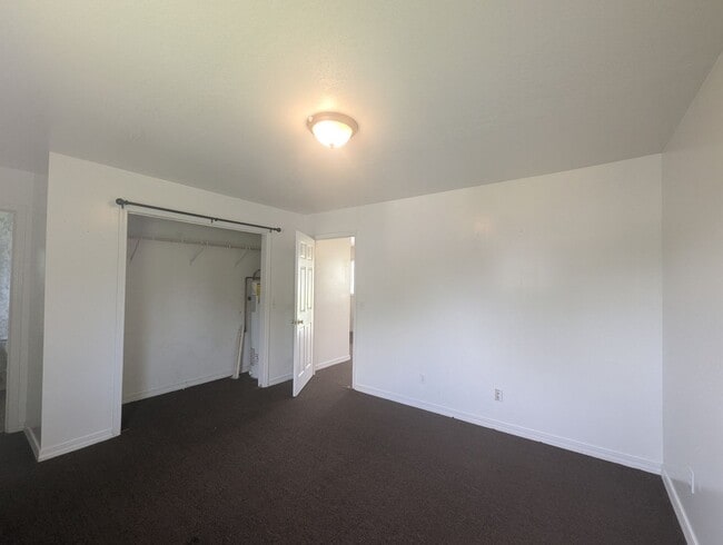 Building Photo - 89 Moser St