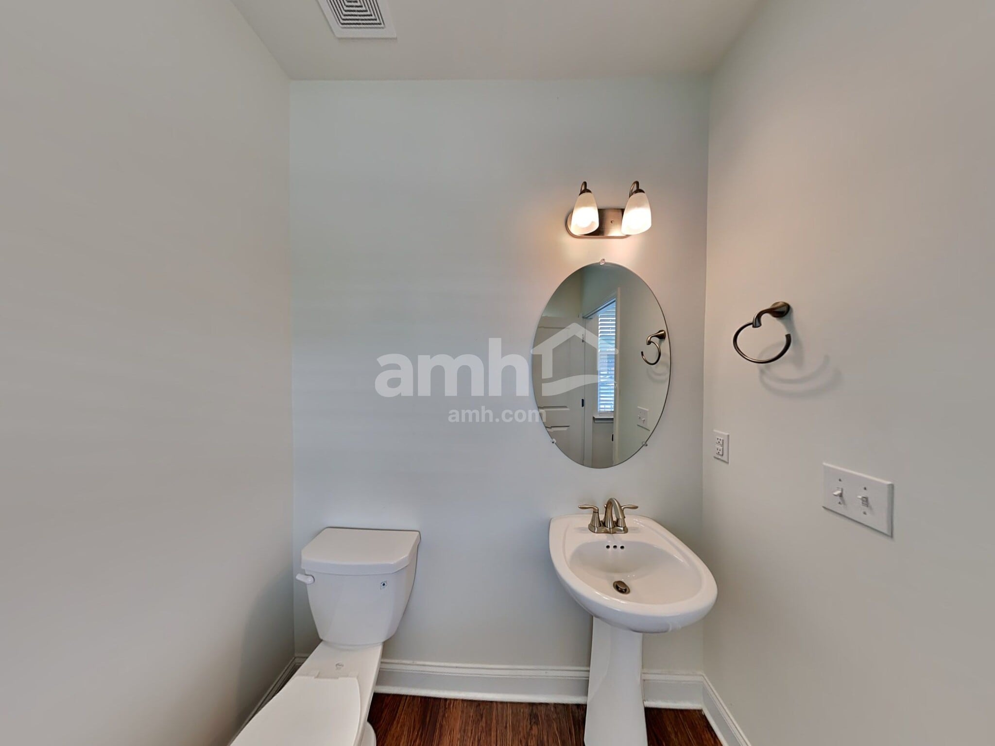 Building Photo - 2050 Brook Enclave Trail