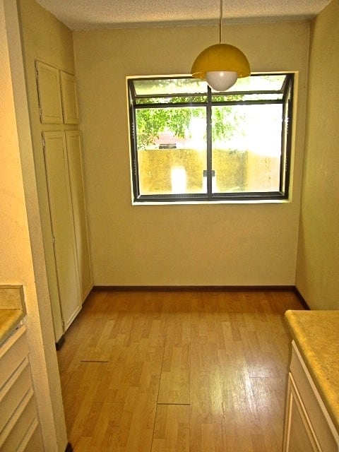 Building Photo - Pre-Lease 4 Bedroom 3.5 Bath Townhouse.