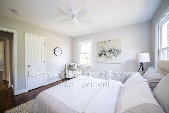 Building Photo - 1001 Colonial Ave