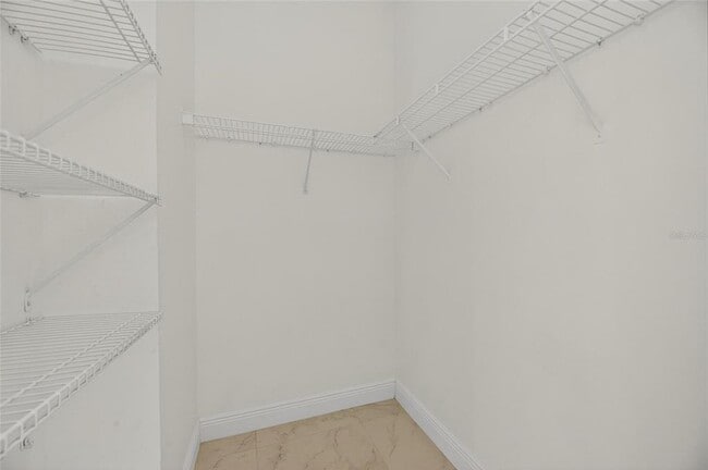 Building Photo - 172 Lake Shore Dr W