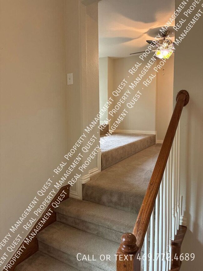 Building Photo - 3731 Edgewood Ct