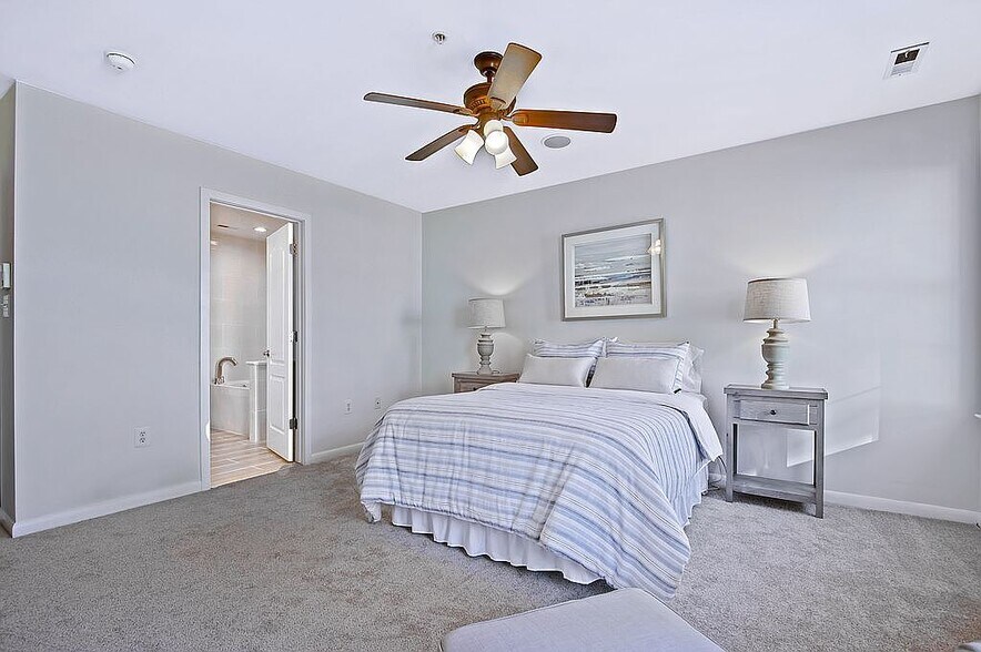 Building Photo - 2016 Fleet St