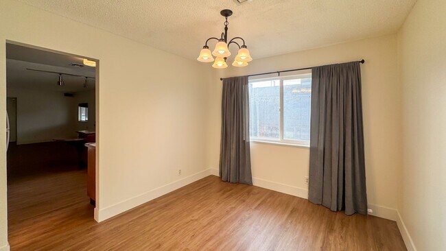 Building Photo - Move-In Ready 3-Bedroom with Pool / Lawn and Pool Service Included!