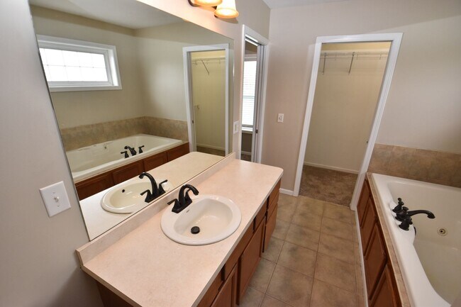 Building Photo - Penn Schools executive home on 5 acres in Granger IN!