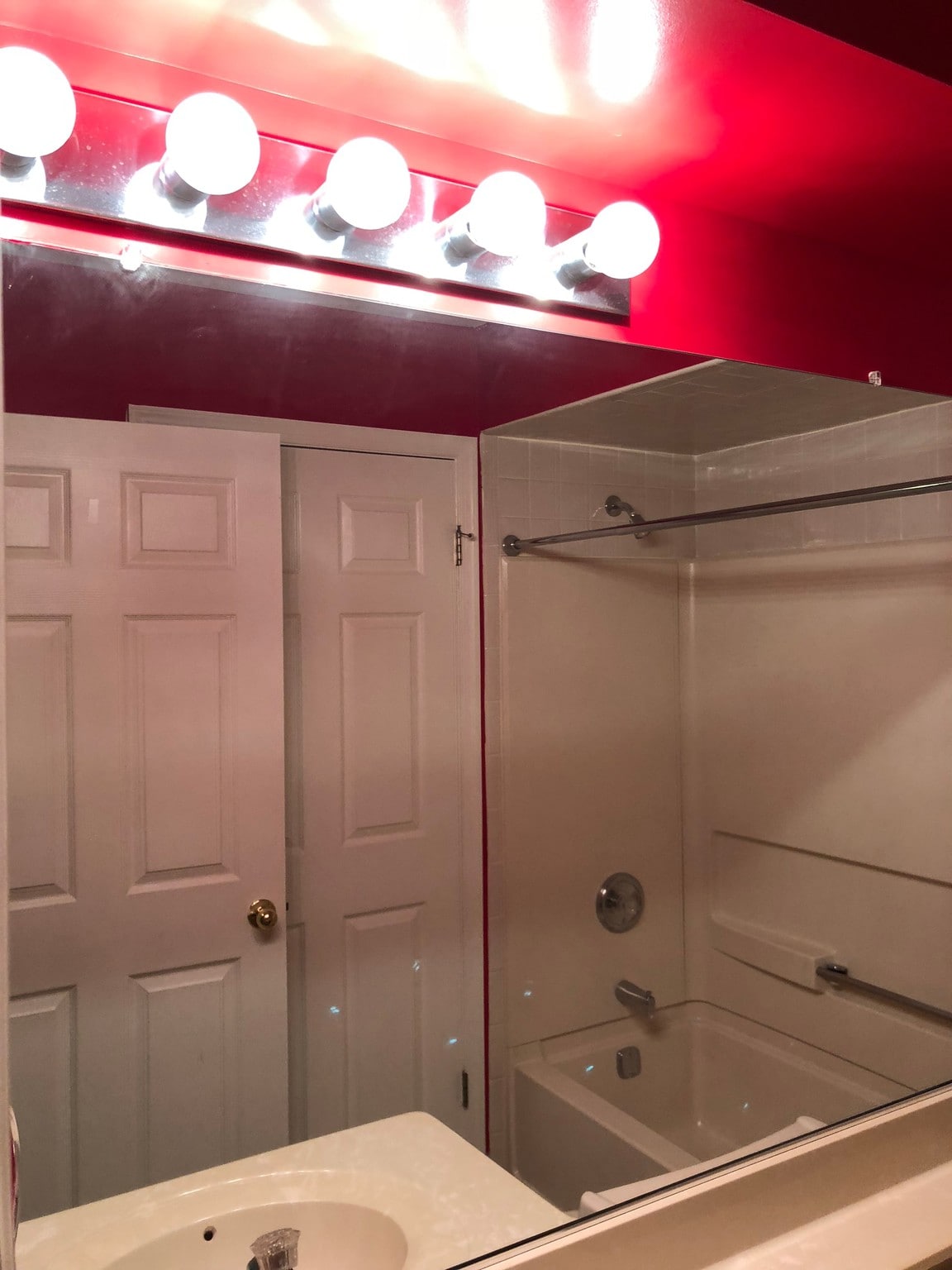 2nd bath - 525 Waterford Dr