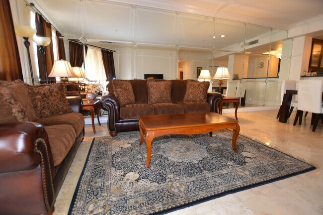 Building Photo - Meridian Fully Furnished 2 Bd | 2 Ba Luxury Condo .