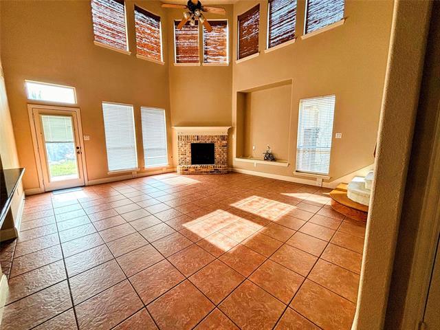 Building Photo - 834 San Clemente