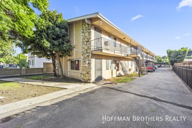 Building Photo - 14232 Sylvan St