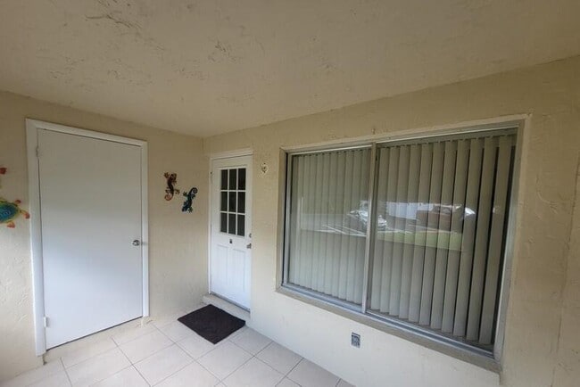 Building Photo - 3626 La Mar Ct