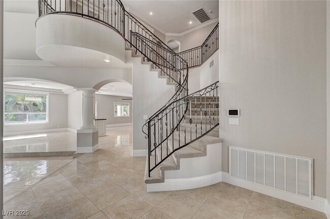Building Photo - 9813 Edgeview Pl