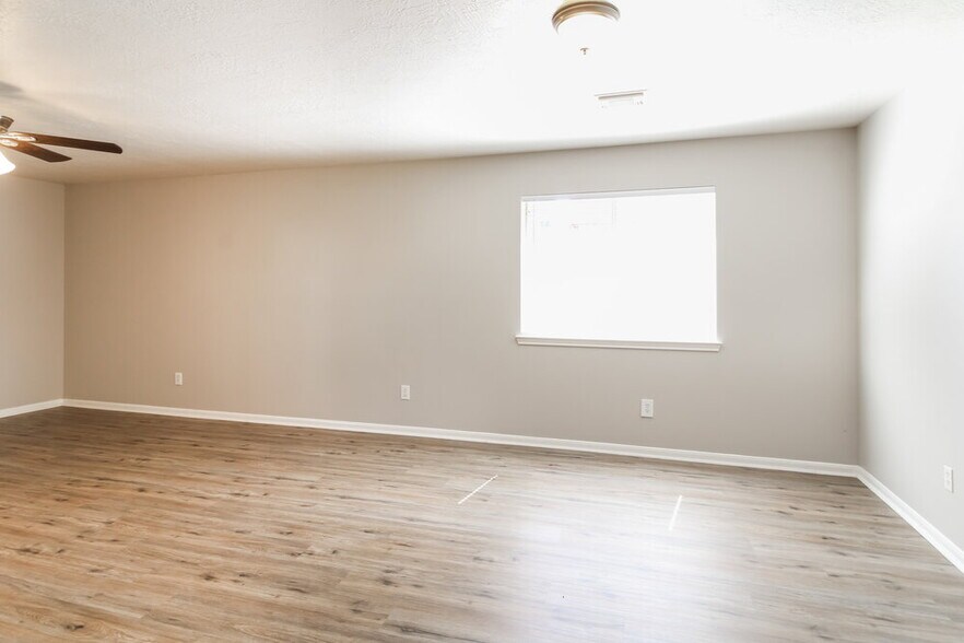 Building Photo - 4815 Gypsy Forest Dr