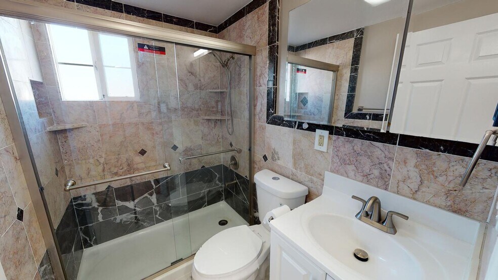 Building Photo - Charming & contemporary Concord home near BART