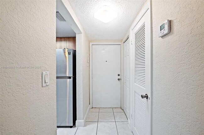 Building Photo - 13920 Lake Placid Ct
