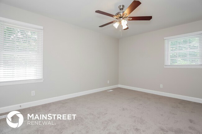 Building Photo - 1200 Castlegate Dr
