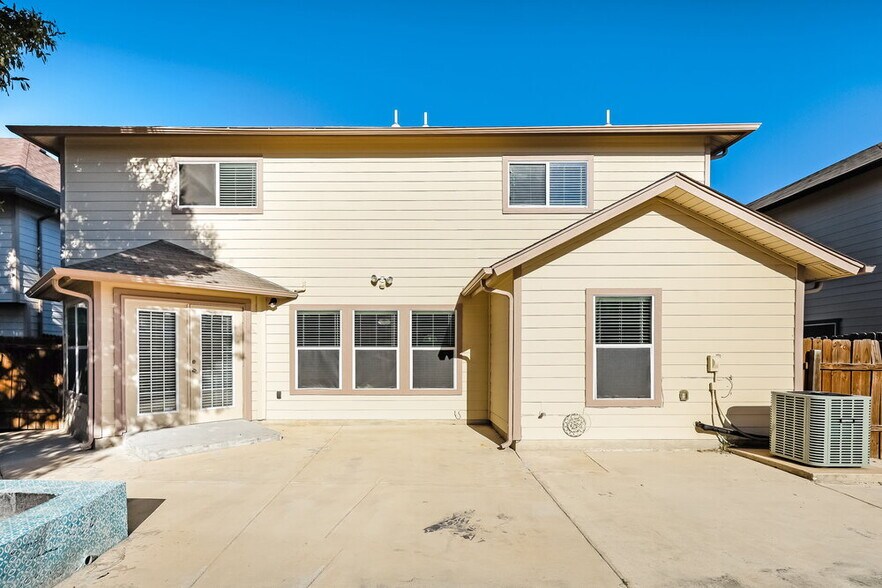 Building Photo - 1239 Butler Dr