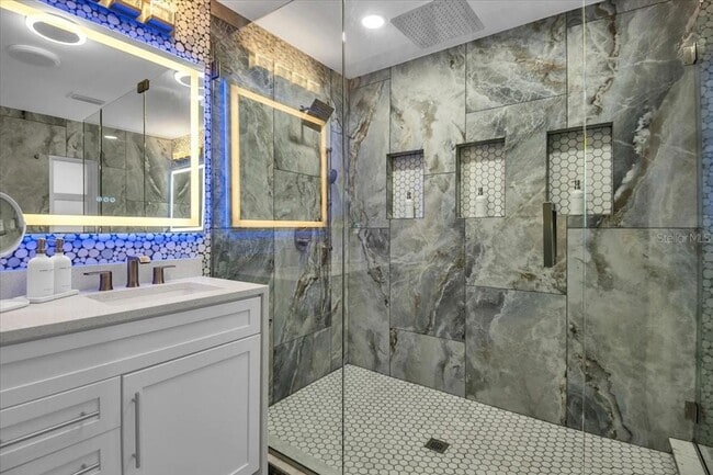 Building Photo - 5624 Cape Leyte Dr