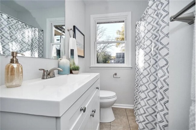 Building Photo - 21507 Court St