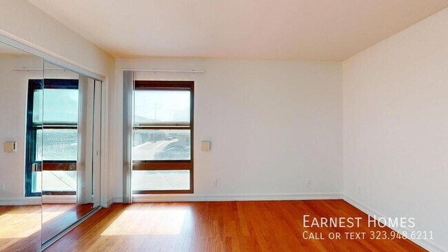 Building Photo - 7777 W 91st St