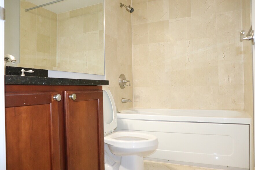 Building Photo - 250 E Harbortown Dr