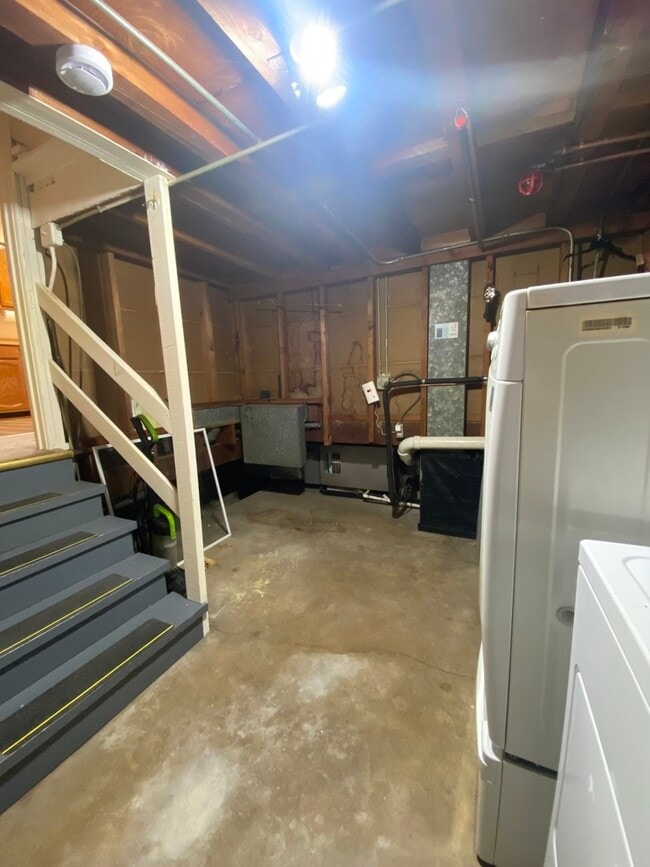 Building Photo - 4517 Cracow Ave