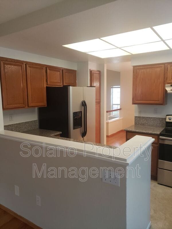 Building Photo - 654 Catalina Cir