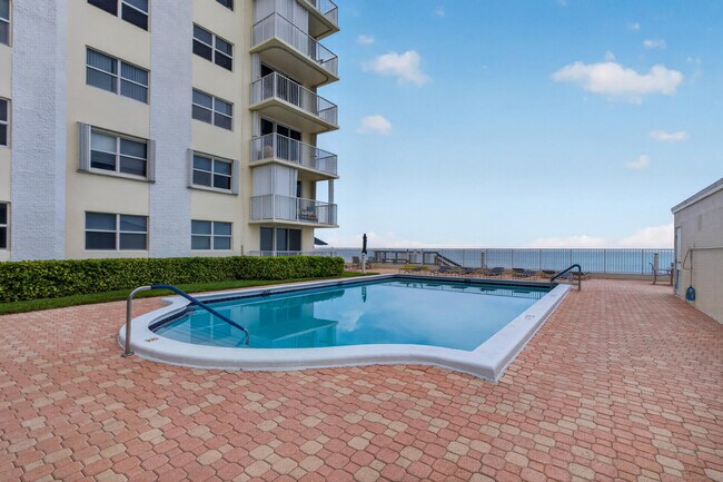 Building Photo - 3540 S Ocean Blvd
