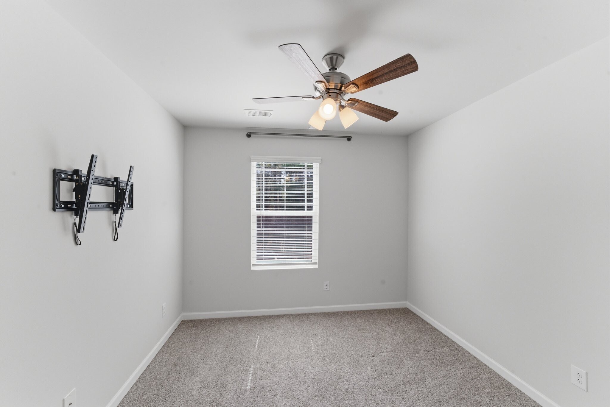 Building Photo - 1324 Galloway Rd