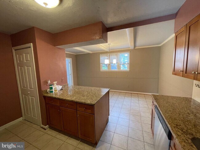 Building Photo - 14402 Cool Oak Ln