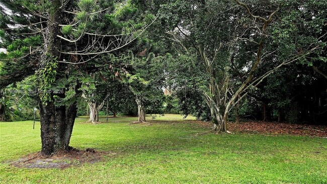 Building Photo - 1912 Palmland Dr