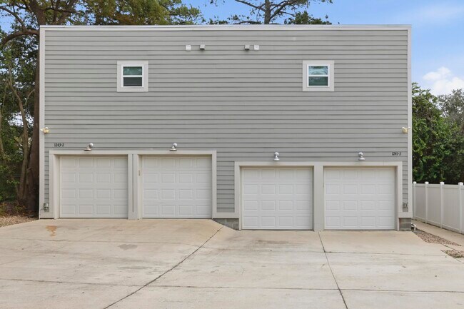 Building Photo - 1241 N Bronough St