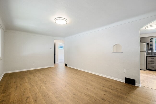 Building Photo - Stunning 3 bedroom home in West Mifflin available July 1!