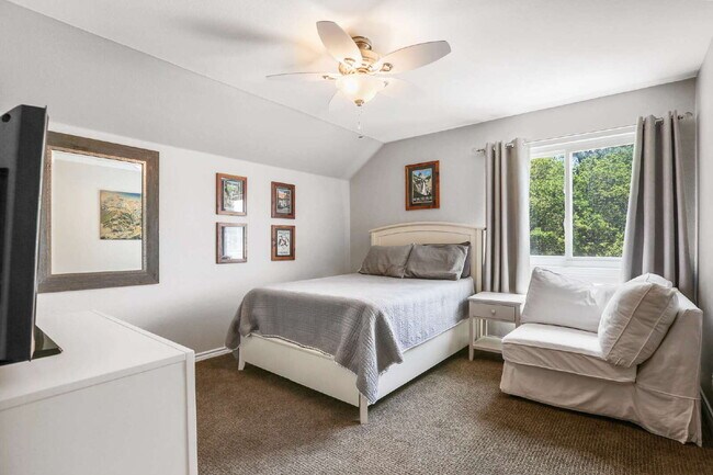 Building Photo - A Private Great Hills Estate on 1.32 Acres Backing to Protected Green Space **Fully Furnished**