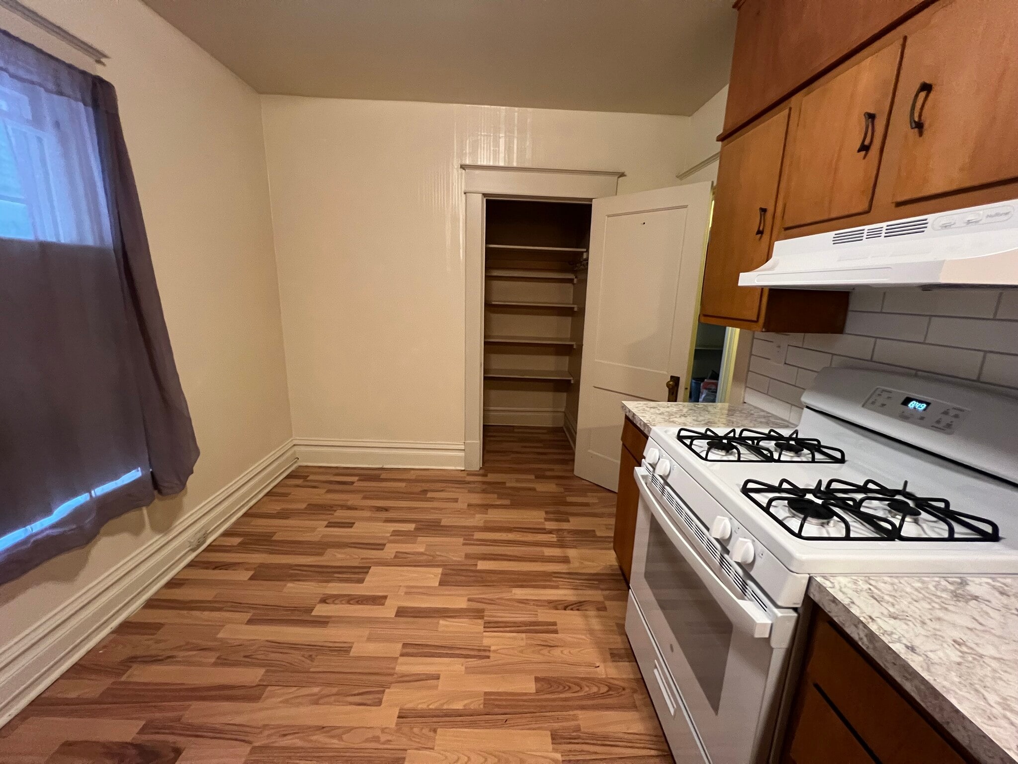 Building Photo - 222 Lafayette Ave NE