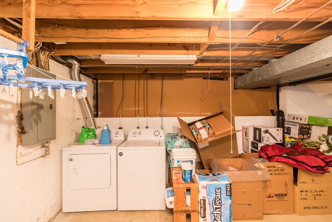 Building Photo - 2236 Sunleaf Ct