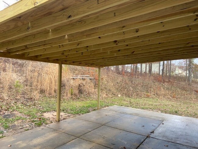 Building Photo - 406 Shady Pk Cv