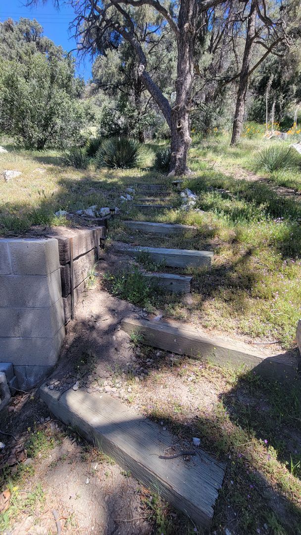 Building Photo - Charming 3-Bedroom 2-Bath with Mountain Vi...